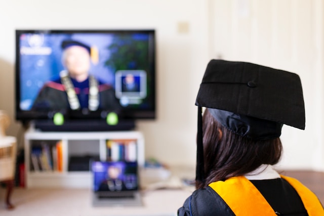 programs and universities for distance learning